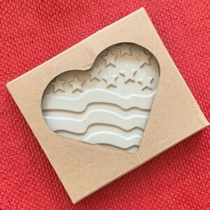 Pampered Chef Patriotic Heart Stoneware